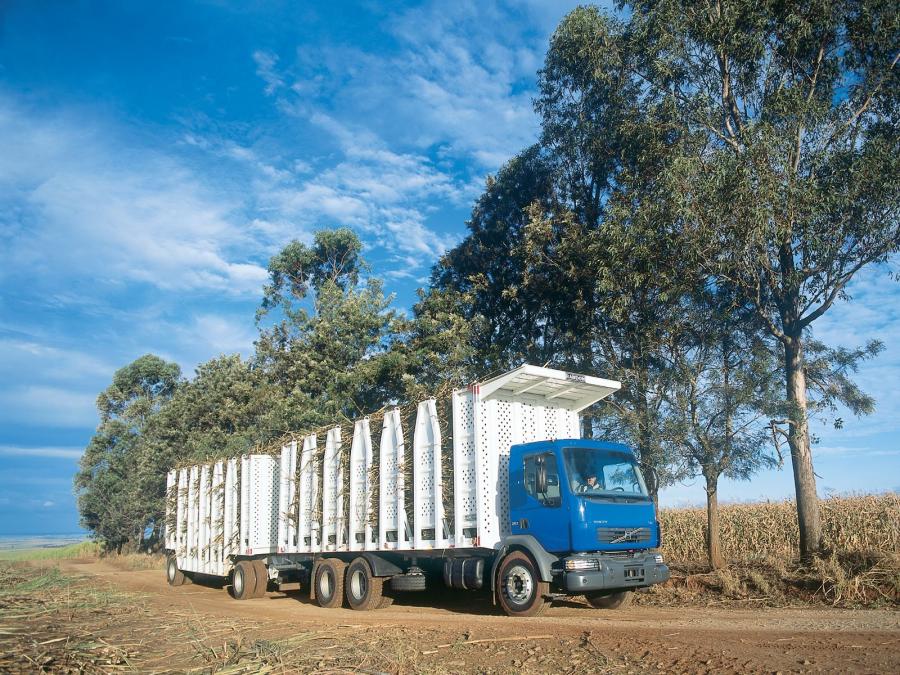  Volvo VM23 6x2 2003 года  (фото 2 из 6)